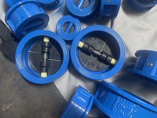 对夹式止回阀包胶板